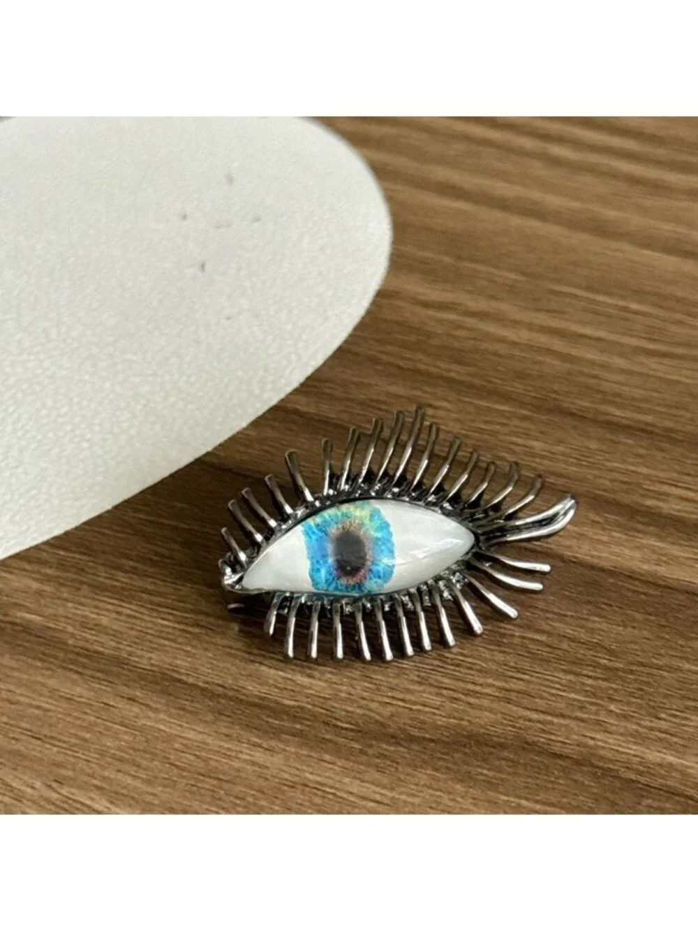 Eye Brooch Q616